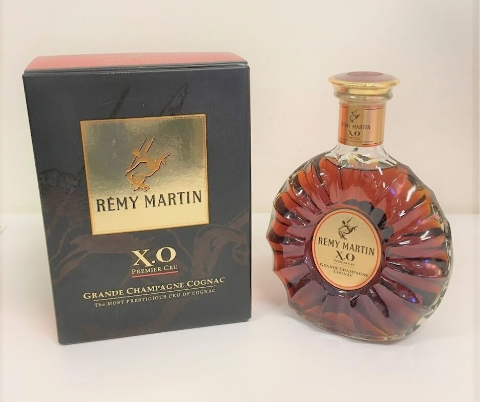 金・ダイヤの買取ならまねきや