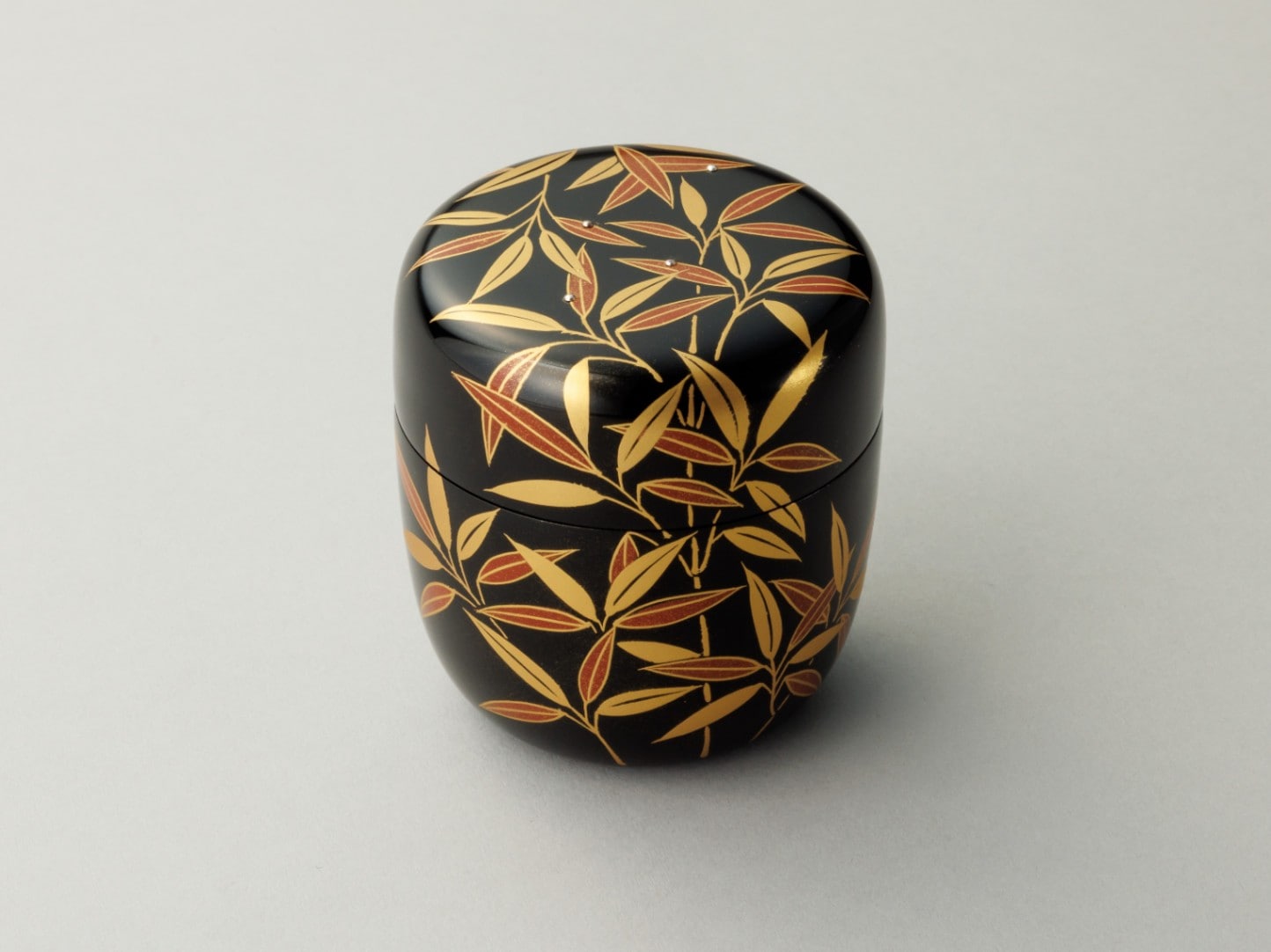 M394 棗 『蒔絵師 中出松峰作』『利休好』『笹蒔絵』『中棗』 共箱