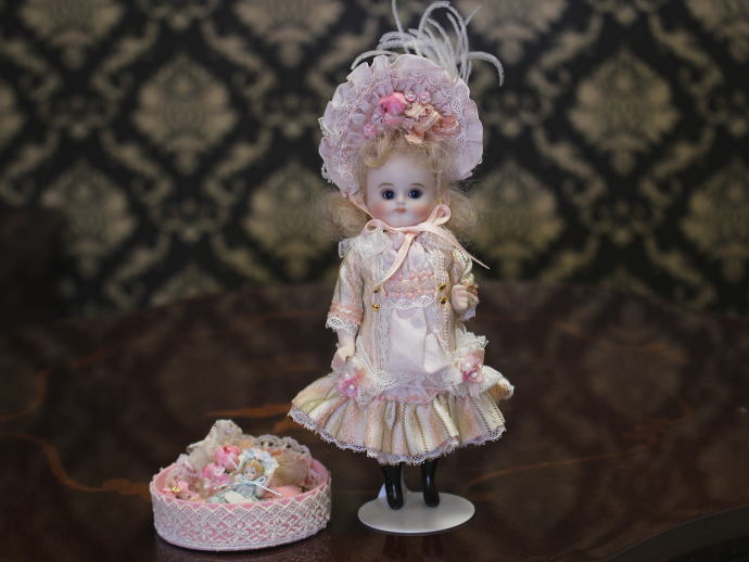 まるでアンティークの様なリプロのジュモー jumeau ビスクドール