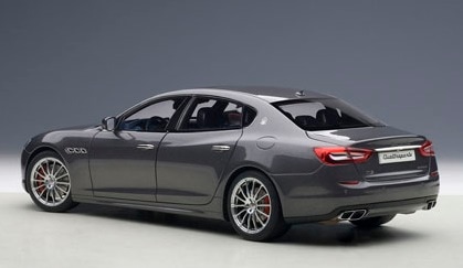 オートアート 1/18 マセラティ クアトロポルテ GT S グレー | すべての