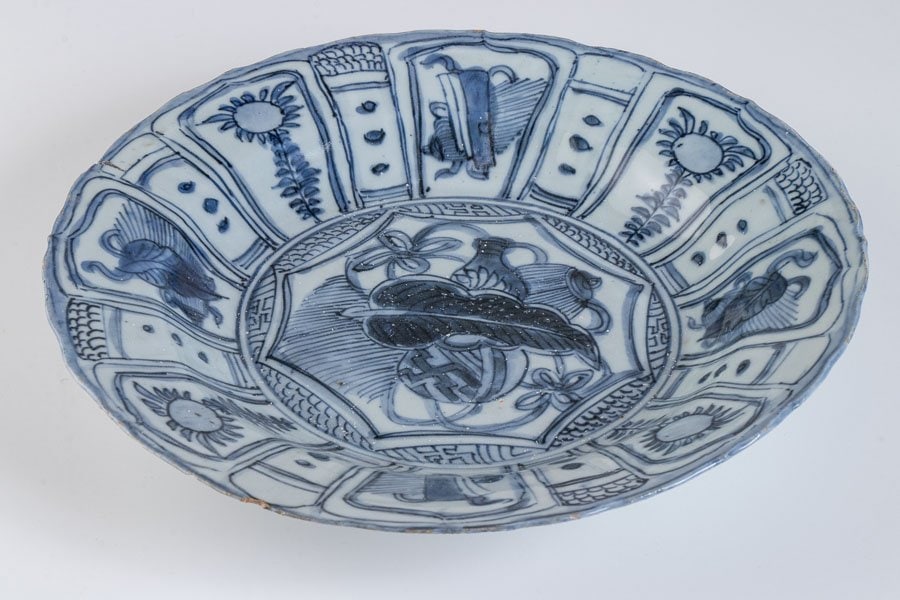 華 呉須手/染付鶴文皿/中国明時代 焼物骨董古美術H737(