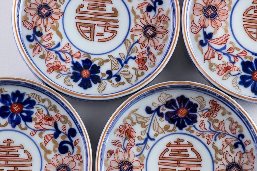 大聖寺伊万里 金襴手 花に菊花四方襷紋の図 4寸皿 3枚 B207-CHc