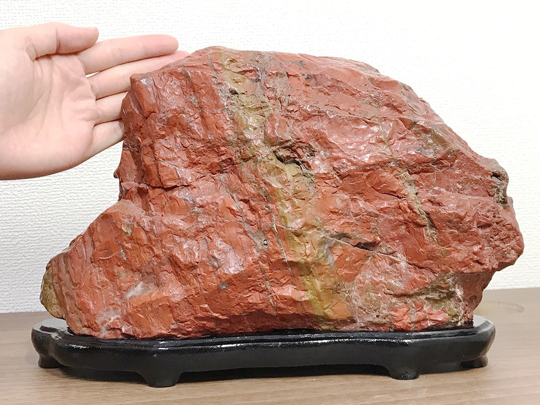 天然石 鑑賞石 佐渡赤玉石 赤石 置物 重さ約1.1kg 唐木台付