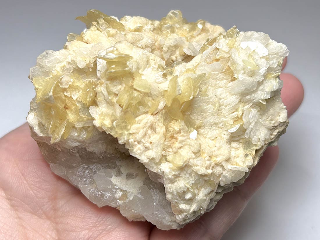 ブラジル産 スターマイカ (モスコバイト) / Twinned Star Shaped