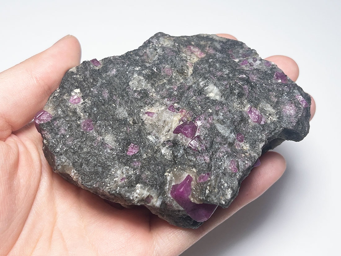 レア】オールドコレクション インド産母岩付きルビー