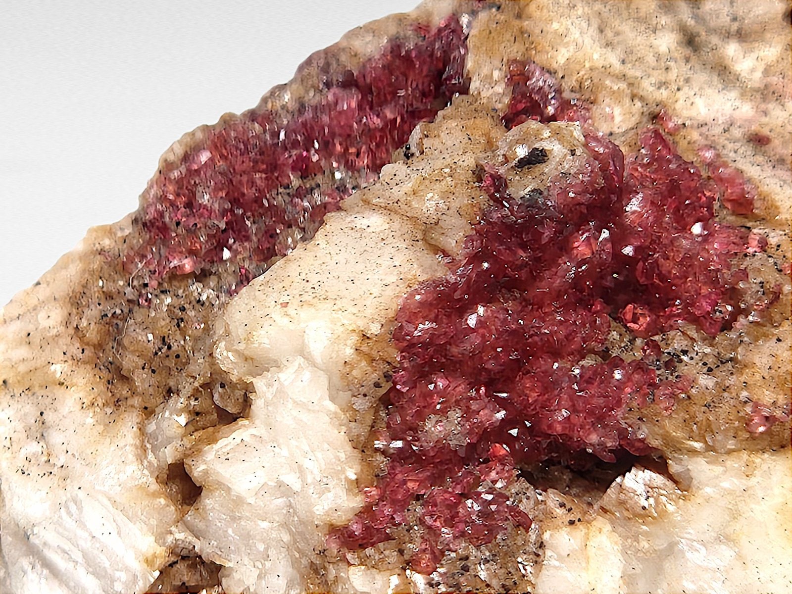 モロッコ産 エリスライト(コバルト華)