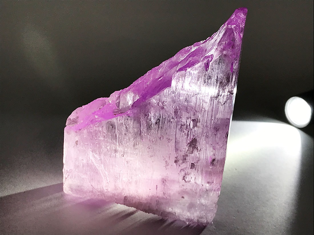 高品質】アフガニスタン産クンツァイト