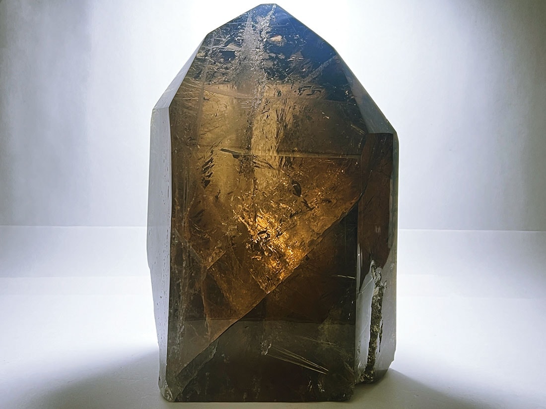 スモーキールチルクォーツ 大型ポリッシュ/Rutilated Quartz