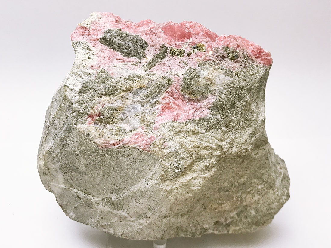 広西チワン族自治区産ロードクロサイト(フローライト共生)