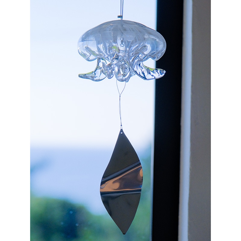 新品 くらげ風鈴 クリアブルー ガラス細工 タクグラス クラゲ風鈴