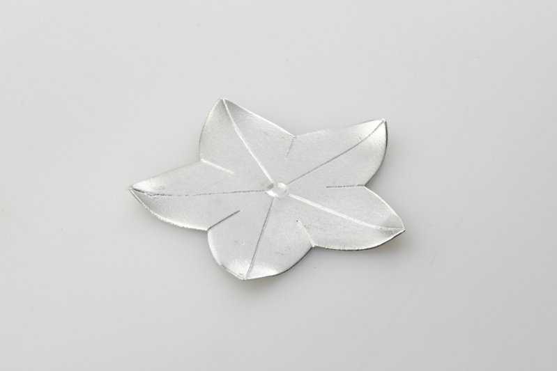 黄銅桔梗花形菓子器 【公式通販】 黄銅桔梗花形菓子器