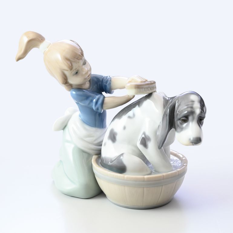 LLADRO 高品質 少女と犬の置物