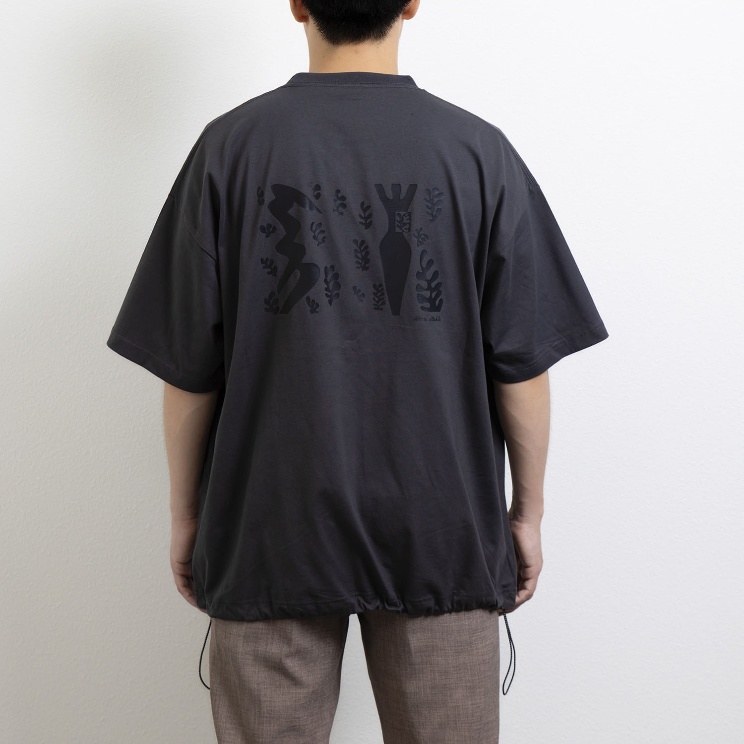 Tシャツ｜マティス《XV ナイフを投げる男》 スミ M｜アーティゾン