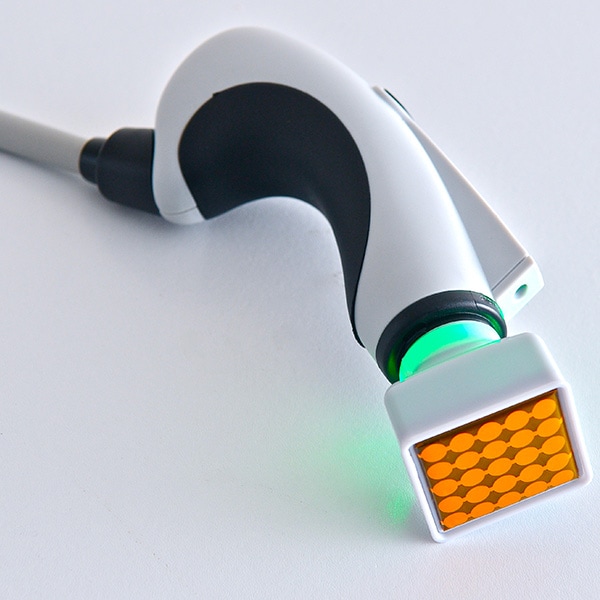 スマートスリムモデル エステサロン痩身 キャビテーション ラジオ波