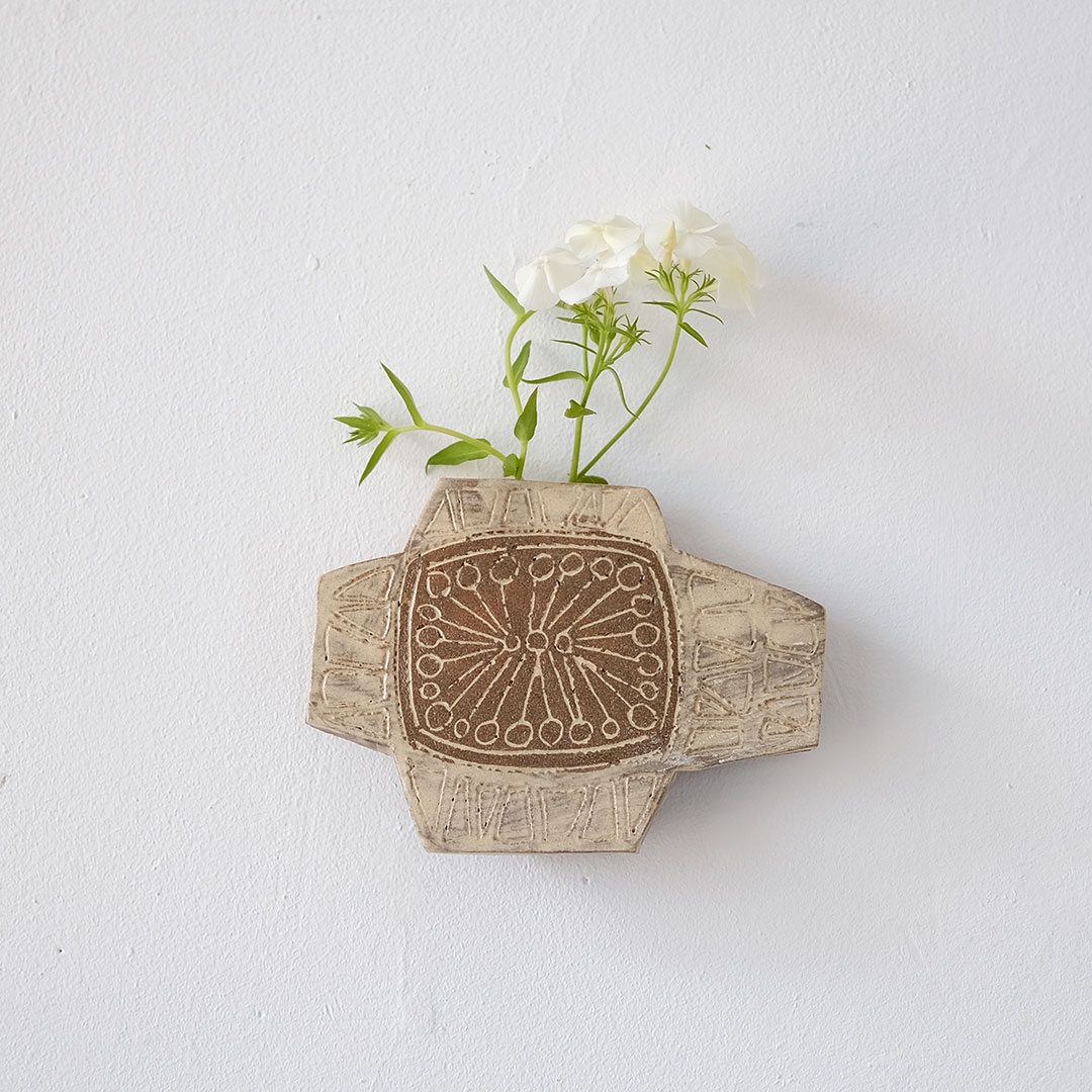 陶板掛け花入/壁掛け・自立2way | からつ焼 高麗窯 | 糸島くらし×ここ