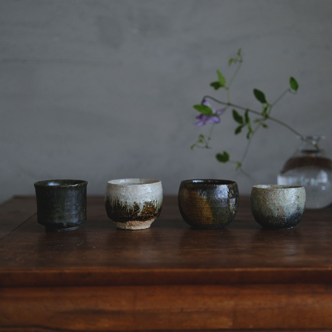 黒唐津 ぐい呑み/一点もの | 唐津焼 雅樂窯 ( うたがま ) | 糸島くらし