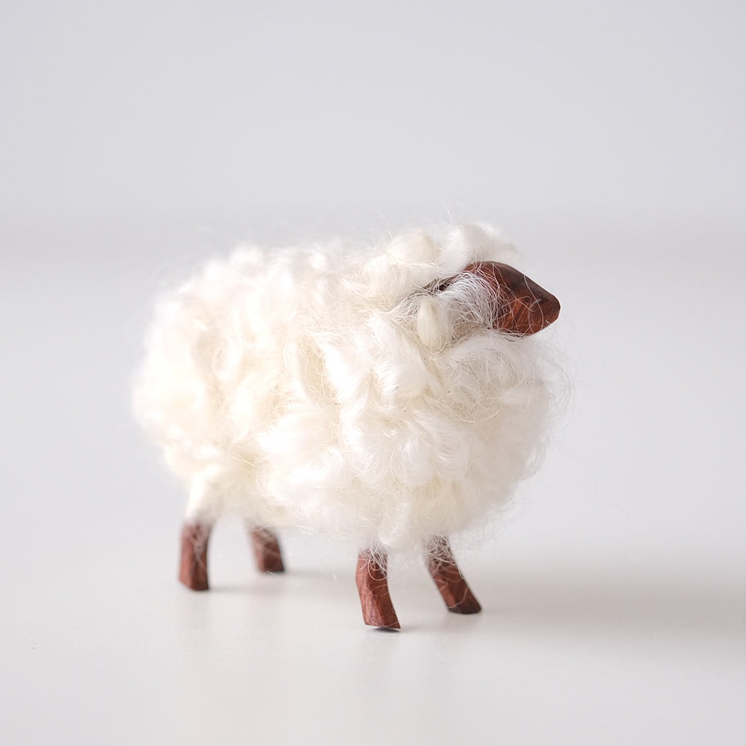 ムートンの羊の置物 ムートンの羊の置物 ムートンの羊の置物 ムートン