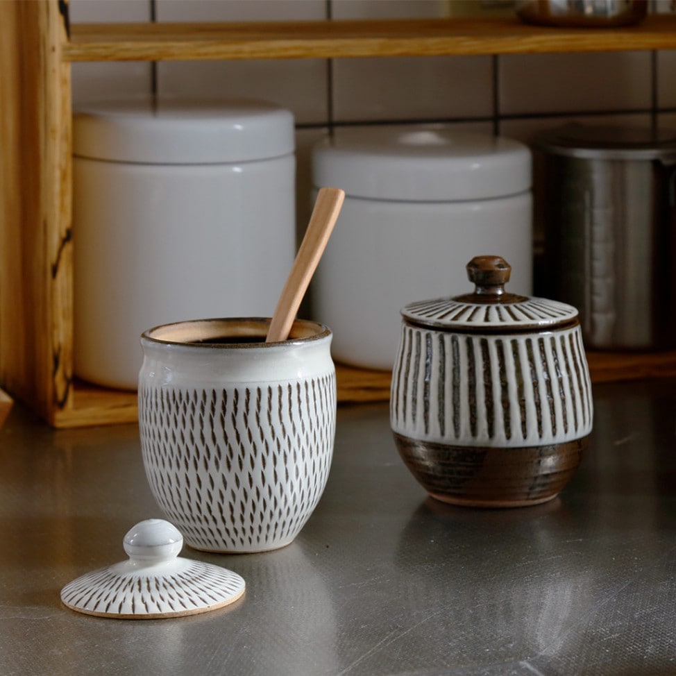 ソビエト製の陶器 蓋付き ソビエト製の陶器 蓋付き