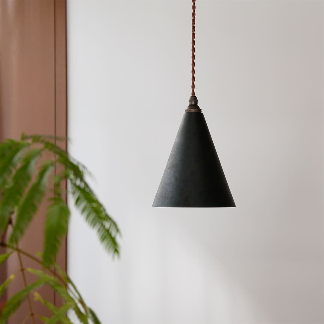 ARTWORKSTUDIO ペンダントライト 三角錐のもののみ 楽天市場】三角錐