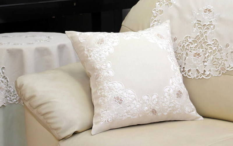 Rose Metopes カットワーク刺繍 クッションカバー 約45×45cm