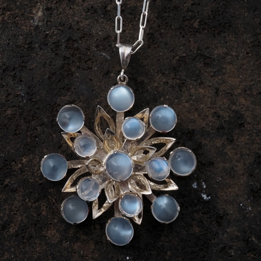 シルバー ムーンストーン 三日月ブローチ