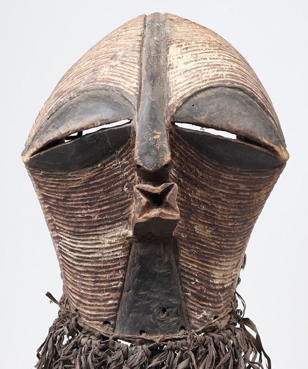 コンゴ民主共和国 ソンゲ族 仮面 台座付き｜KANKAN ONLINE SHOP【公式】