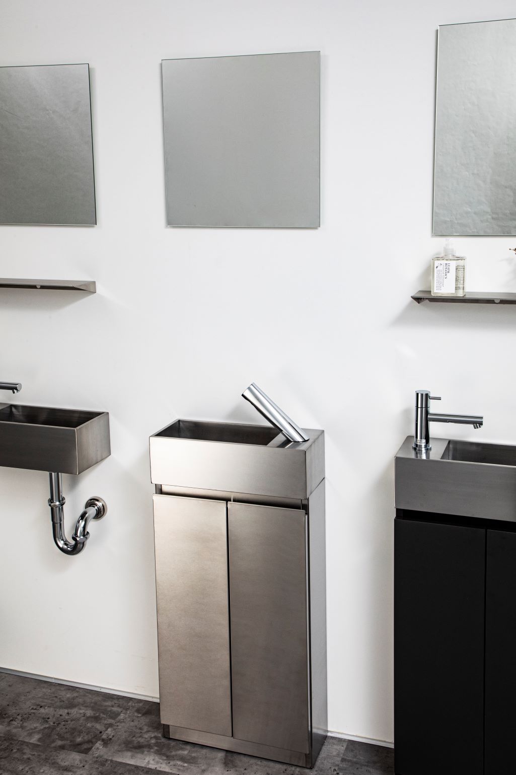 ファインエッジ手洗い スタンディングSUS W400 左水栓