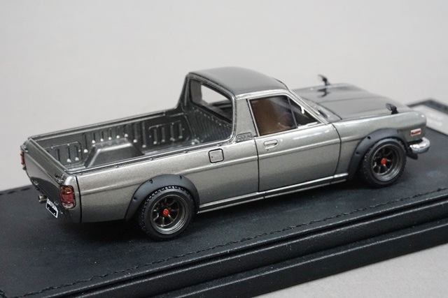 1/43 イグニッションモデル IG1506 日産 ハコトラ ロング シルバー