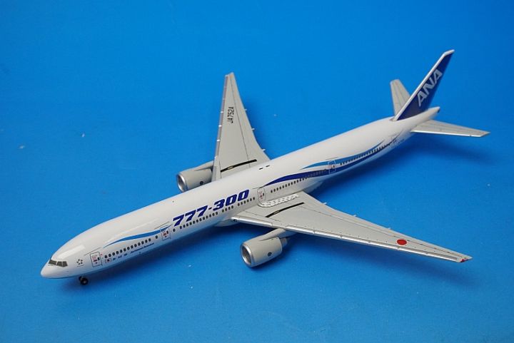 全日空商事 1/400 777-300 ANA特別塗装 1/400 B777-300 ANA 風塗装