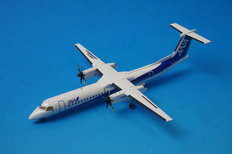航空機・ヘリコプター ANA DHC-8-400 1:200 ana dhc-8-400 1:200