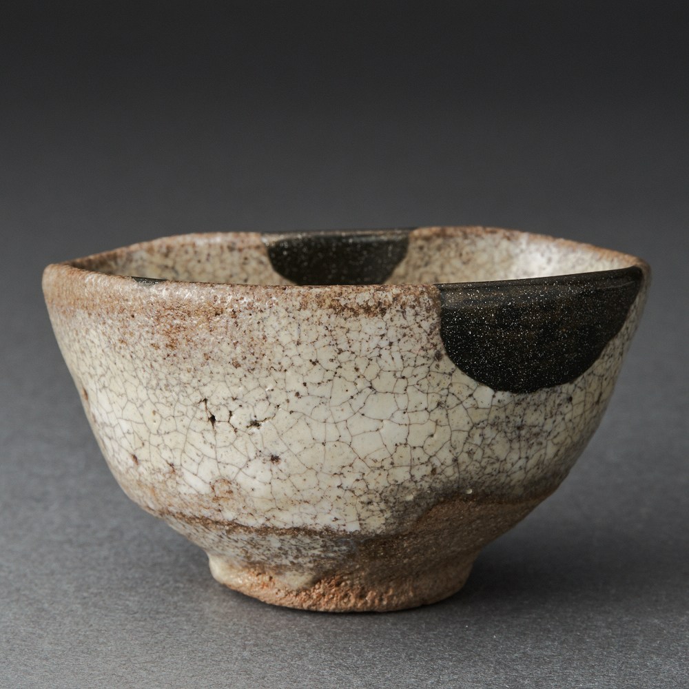 □(57)斑唐津盃 ぐい飲み（古唐津超名品）猪口 酒杯 希少酒器類