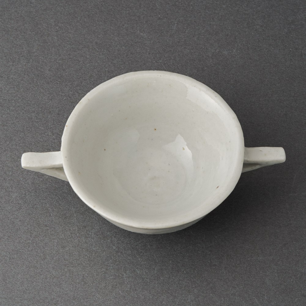 李朝耳盃 White Porcelain Sake Cup with Handles | すべての商品