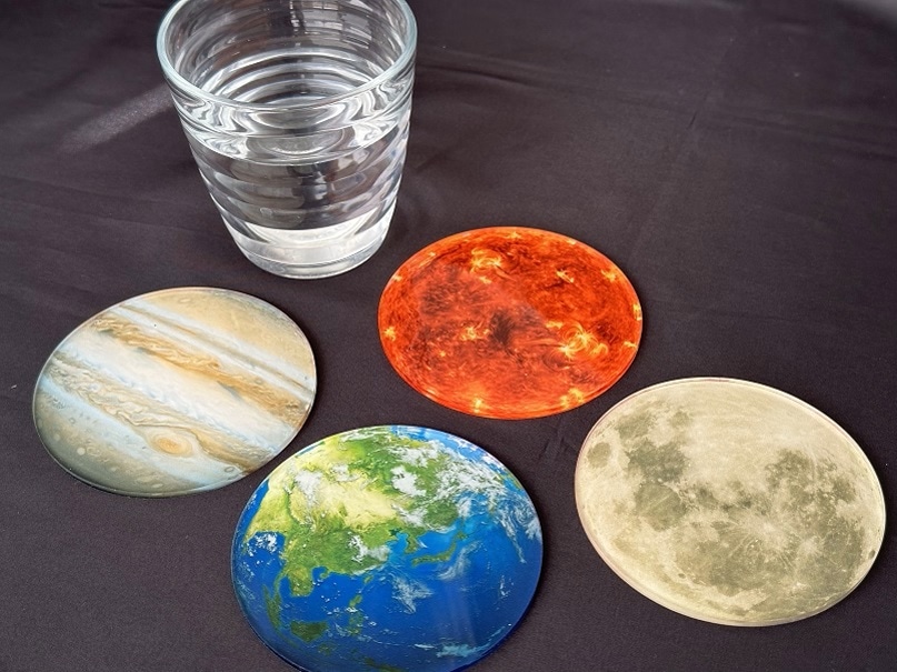 ウウウルトラC グラッテ アクリルコースター 明 ウウウルトラC