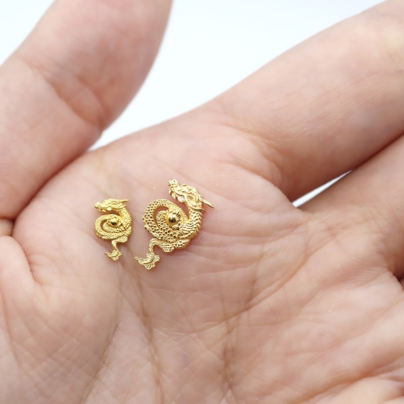 純金 K24 GOLD】 K24 純金 お守り 龍（平面） 1181000013 | PURE GOLD