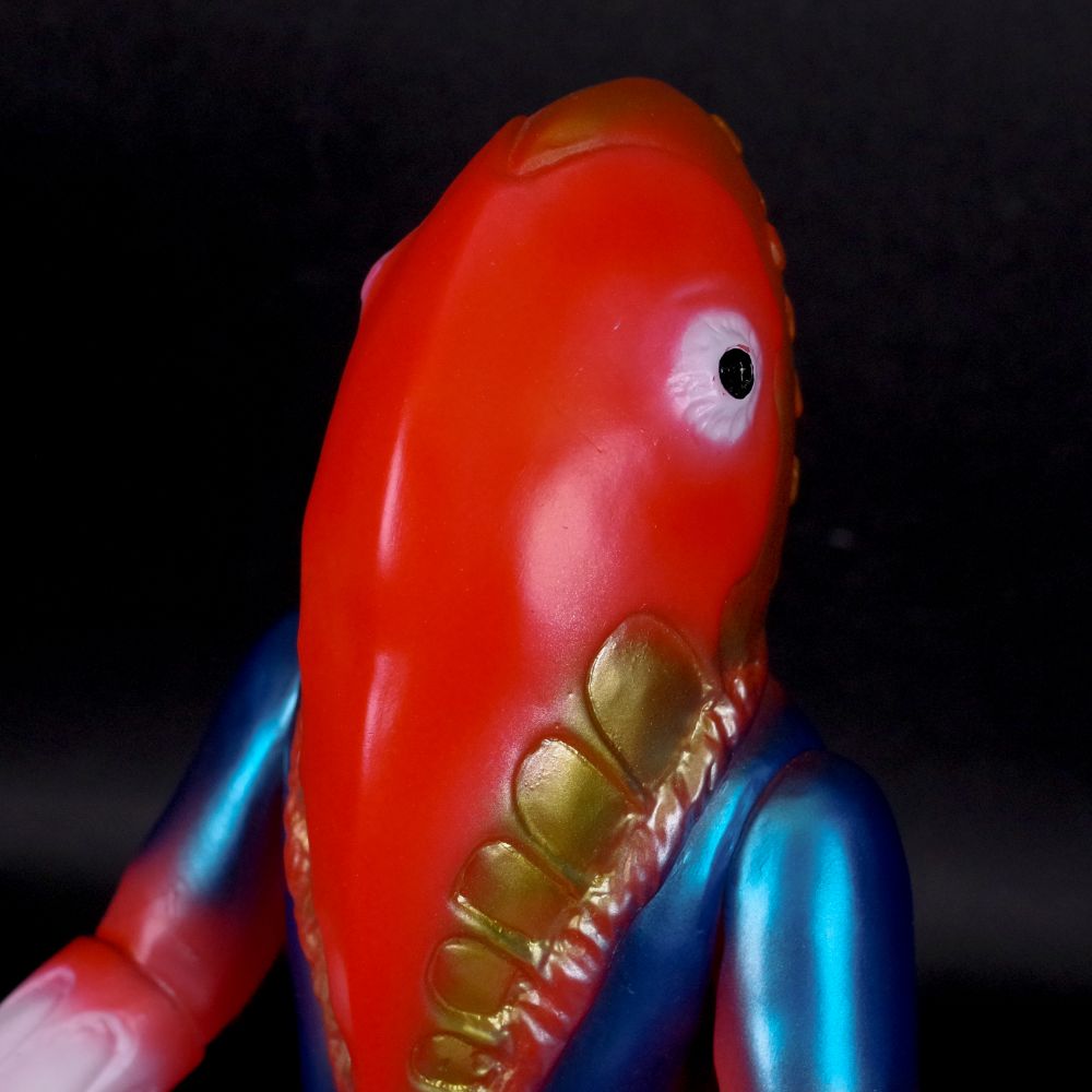 開封済】ブルマァク メトロン星人 ちゃぶ台付き レッド 開封済