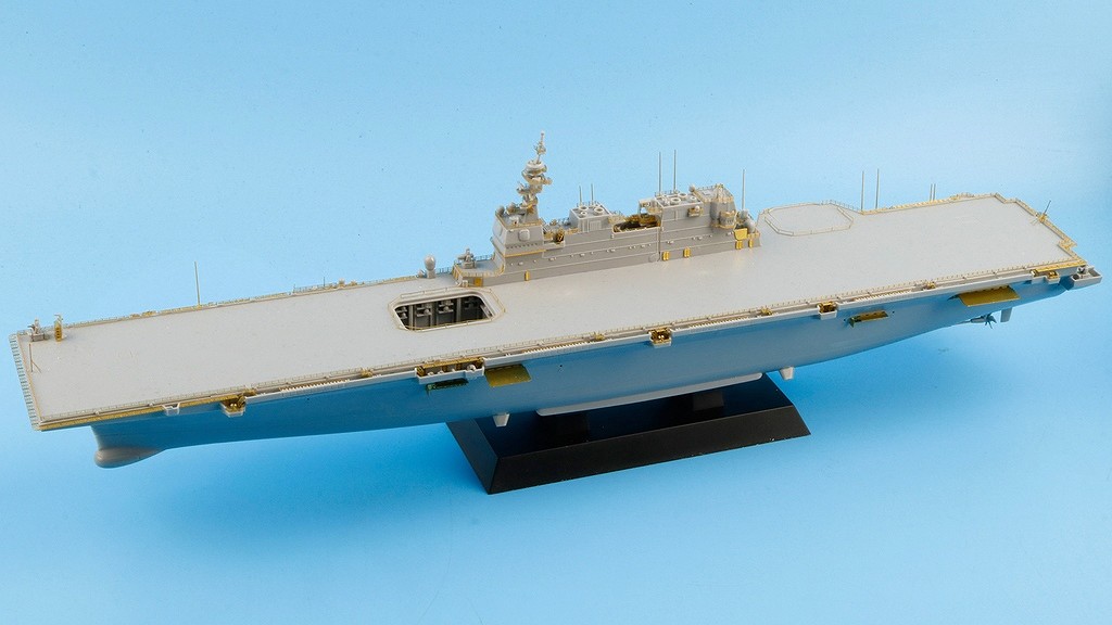 中古品 大型タンカー アリイ 1/450 ローエン 空母二隻セット Amazon