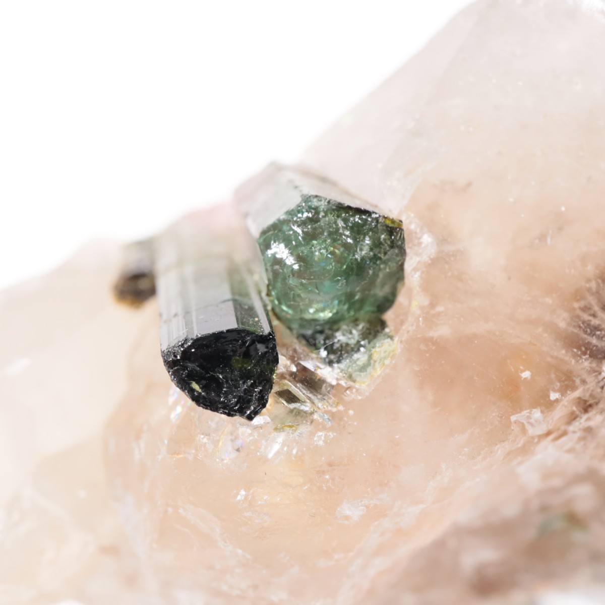 25812) ブラジル産 トルマリン 鉱物標本 原石 25812) ブラジル産