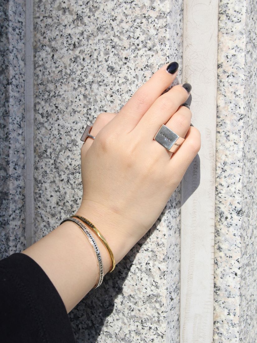 SERGE THORAVAL セルジュトラヴァル 断片 バングル シルバー SERGE