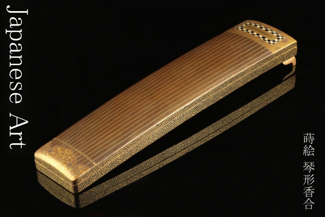 明治時代 螺鈿象嵌 菊桜蒔絵 琴形香合 箱付