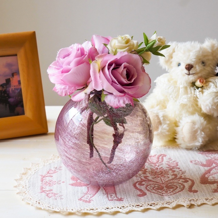 泡模様のピンクガラス花瓶 【公式通販】