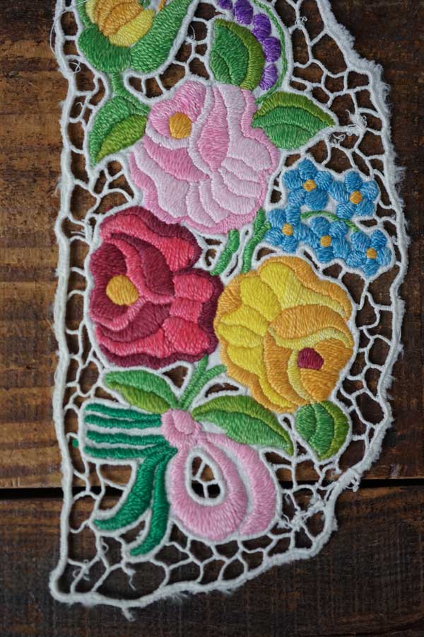 ハンガリーカロチャ刺繍リシュリューの髪飾り17×8.5cm ge-1000の通販