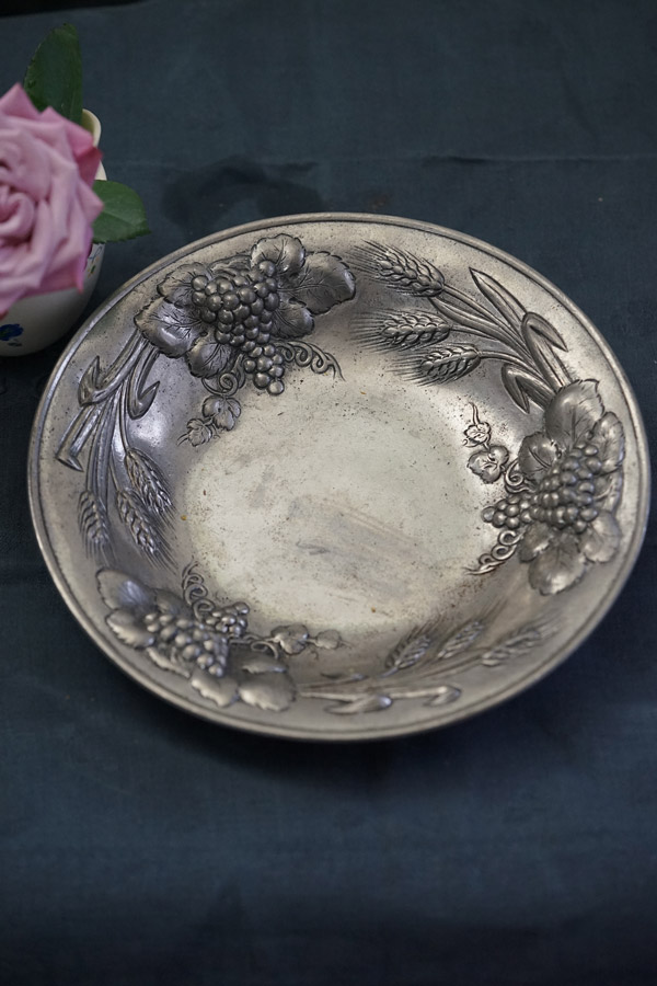 アンティーク スカラップエッジ プレート ヨーロッパ ピューター(錫)製