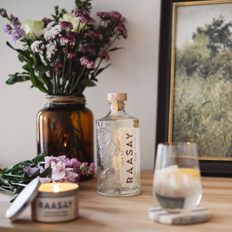 アイル オブ ラッセイジン 700ml 46度 Isle of Raasay Gin