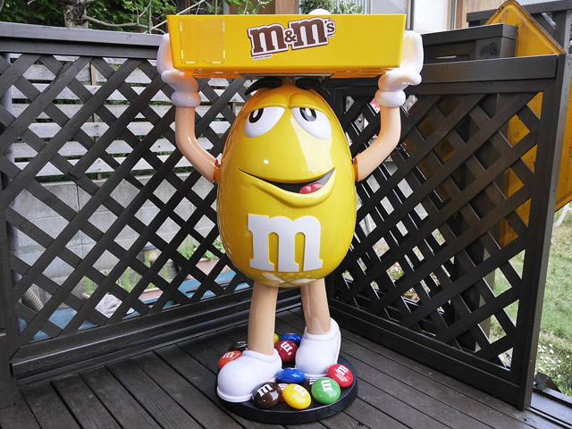 希少】M&M's 店頭用ディスプレイ イエロー 特大店舗用 M&M's