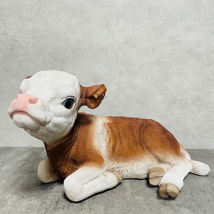 置物 寝そべった子牛 グッズ 高さ29.5cm woobia ウービア かわいい