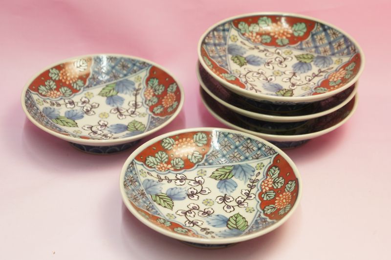 六代 佐藤走波 染錦菊草花文 5寸皿5枚揃 | いっぴん | | 食器のみつはた