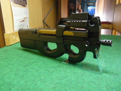 店内全品5％OFFクーポン】東京マルイ 18歳以上用電動ガン P90 | 国内