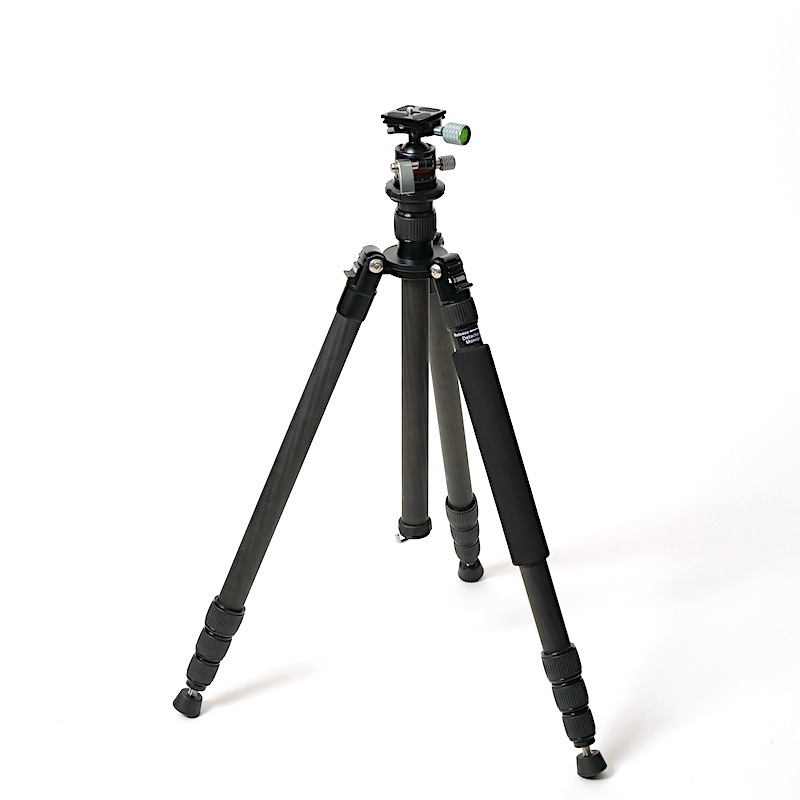 和田白玉（ホータンはくぎょく）三脚ガマ56mm