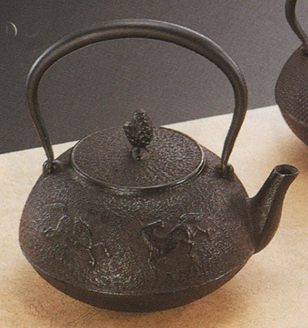 南部鉄器 本場盛岡岩鋳 IRON KETTLE 鉄瓶IH 18型平丸アラレ 黒焼付1.7L