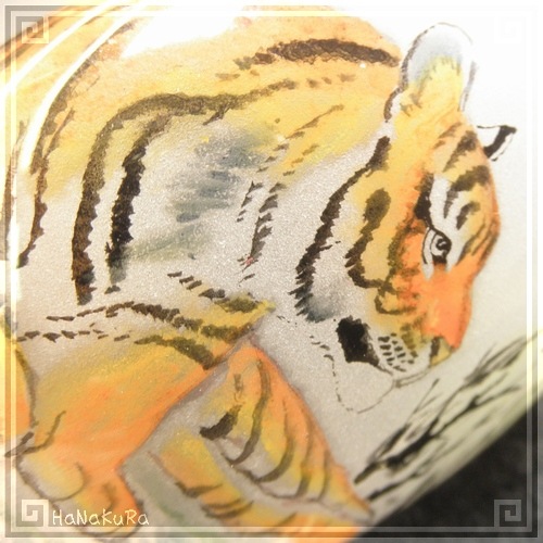 虎彫刻 珊瑚風彫 鼻煙壺 ？ 山珊瑚？ 希少 アンテーク 虎彫刻 珊瑚風彫